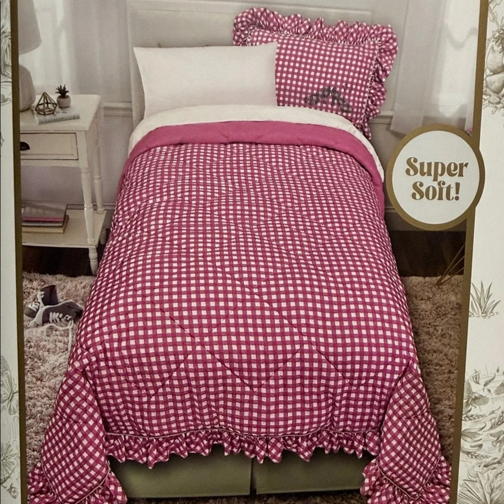 Wicked Pink Twin Comforter & Sham Set by Katie Kime